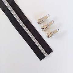 1 m Reiverschluss metallisiert SILBER 6,5 mm Spirale + 3 Schieber, schwarz