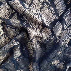 RESTST�CK 123 cm Jerseystoff Schlangenmuster Animal Print Glitzerpunkte, blau taupe grau