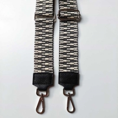 Taschengurt Ethno Zickzack schwarz creme- schwarze Lederenden