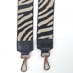 Taschengurt Taschenriemen Zebra Muster - schwarz ecrue - schwarzes Leder - silber Schnallen