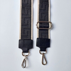 Taschengurt grafisches Muster -beige schwarz-schwarzes Leder- silber Schnalle
