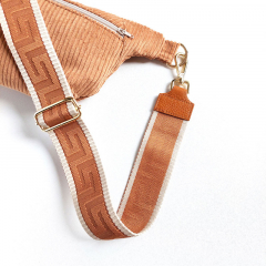 Taschengurt grafisches Muster 3D -ecrue cognac-cognac braunes Leder- silber Schnallen