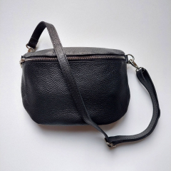 Bauchtasche Leder mit Lederriemen - schwarz-silber Schnallen-Made in Italy