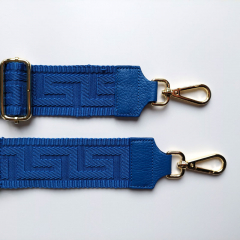 Taschengurt Taschenriemen grafisches Muster 3D- kobaltblau - kobaltblaues Leder -gold Schnallen