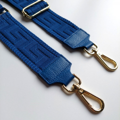 Taschengurt Taschenriemen grafisches Muster 3D- kobaltblau - kobaltblaues Leder -gold Schnallen