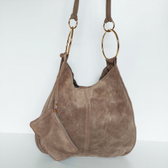 Wildledertasche mit groen goldenen Ringe, taupe (matt braun)