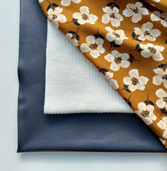 RESTST�CK 150 cm Viskose Stoff Blumen Blusenstoff, creme beige curry (gelbbraun)