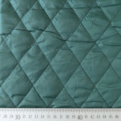 RESTST�CK 122 cm Steppstoff Jackenfutter wattiert Rauten, flaschengr�n (British Racing Green)