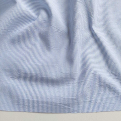 Baumwollstoff Webware schmale Streifen, hellblau wei�