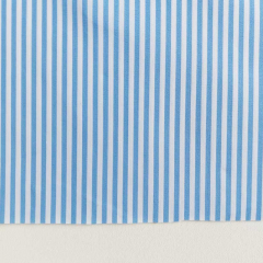 Baumwollstoff mit Stretch schmale Streifen Foliendruck Glitzer, blau wei�