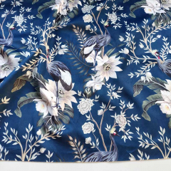 Mittelblauer Dekosamt Blumen Vogelmotiv – edle Meterware f�r kreative Projekte