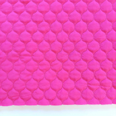 Steppstoff Meterware Tropfen wattiert wasserabweisend, pink