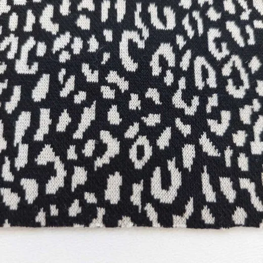 Strickstoff Jacquard Leopardenmuster Schwarz Wei�