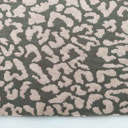 Doubleface Strickstoff Leopardenmuster Jacquard beige armygr�n