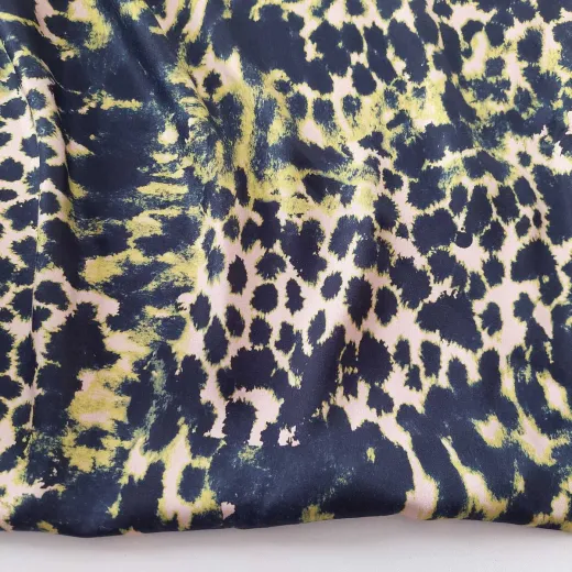 Viskose Satin Leomuster Animal Print – flie�end fallender Satinstoff in Petrol, Gelbgr�n & Beige