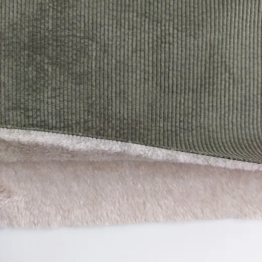 Cordstoff mit Fellabseite – Stretch Cord Teddy, Armygr�n