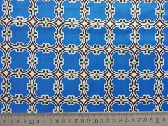 Baumwollstoff grafisches Muster Camelot Design, wei royalblau