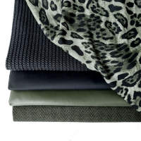 RESTST�CK 50 cm Baumwoll Twillstoff Baumwollsatin elastisch, schwarz