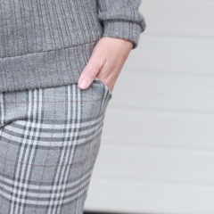 Strickstoff Rippen l�ngs Meterware, grau meliert