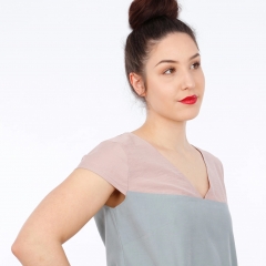 Sommerkleid mit V-Ausschnitt FRAU ALVA Papierschnittmuster Studio Schnittreif