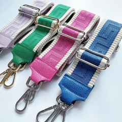 Taschengurt grafisches Muster - ecrue gr�n- gr�nes Leder - gold Schnallen