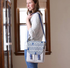 Papierschnittmuster CAMPFIRE MESSENGER BAG Noodlehead