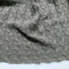 RESTST�CK 97 cm Strickstoff Zopfmuster, armygr�n
