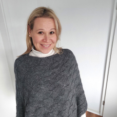 Poncho Strickstoff Zopfmuster Cape Umhang elegant klassisch, dunkelgrau