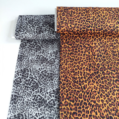 Viskose Webware Leopardenmuster, schwarz karamell aus LENZING™ ECOVERO™ Viscosefasern