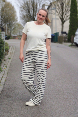 Sweat Frotteestoff Streifen, dunkelblau cremewei�