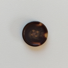 Knopf rund 4 L�cher Gr��e 48/30 mm, cognac dunkelbraun