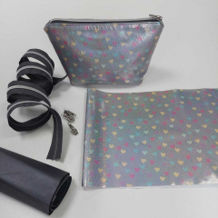 Regenmantelstoff Foliendruck Herzen Regenbogen-Glitzer, grau