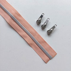 1 m Reiverschluss metallisiert SILBER 6,5 mm Spirale + 3 Schieber, helles altrosa