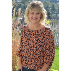 Papierschnittmuster weite Bluse mit gerafftem rmelsaum FRAU HOLLY Studio Schnittreif