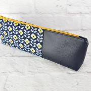 RESTST�CK 50 cm Kunstleder Lederimitat f�r Taschen gepr�gte Optik, dunkelblau