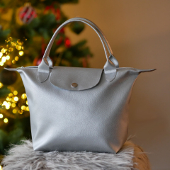 RESTST�CK 50 cm Kunstleder Lederimitat f�r Taschen gepr�gte Optik, silber