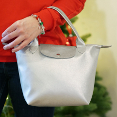 RESTST�CK 50 cm Kunstleder Lederimitat f�r Taschen gepr�gte Optik, silber