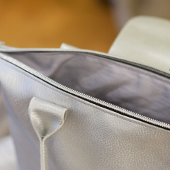 RESTST�CK 50 cm Kunstleder Lederimitat f�r Taschen gepr�gte Optik, silber