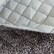 Steppstoff kleines Leoparden Muster gesteppt wattiert Stepper, dunkel taupe grau