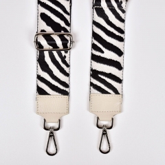 Taschengurt Taschenriemen Zebra Muster,schwarz cremeweiß mit cremeweißen Lederenden