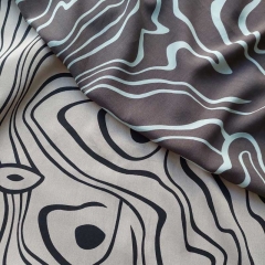 Viskosestoff abstrakte Linien Blusenstoff, schwarz taupe