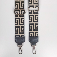 Taschengurt Taschenriemen Labyrinth Muster 5 cm, schwarz ecrue mit schwarzen Lederenden, silberfarbige Schnalle