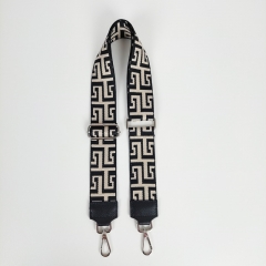 Taschengurt Taschenriemen Labyrinth Muster 5 cm, schwarz ecrue mit schwarzen Lederenden, silberfarbige Schnalle
