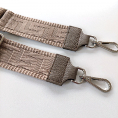 Taschengurt grafisches Muster -taupe- dunkeltaupe Leder- silber Schnallen