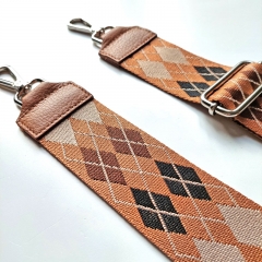 Taschengurt Taschenriemen Rauten Streifen Argyle Muster- cognac beige schwarz dunkelbraun-mittelbraunes Leder-silber Schnallen