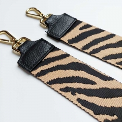 Taschengurt Taschenriemen Zebra Muster -schwarz beige-schwarzes Leder-gold Schnallen
