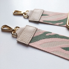 Taschengurt Taschenriemen Camouflage- rosa mattgruen cremewei- cremeweies Leder-gold Schnallen