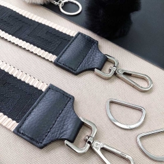 Taschengurt grafisches Muster -beige schwarz-schwarzes Leder- silber Schnalle