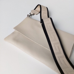 Taschengurt Taschenriemen grafisches Muster -schwarz ecrue -cremeweies Leder - silber Schnallen