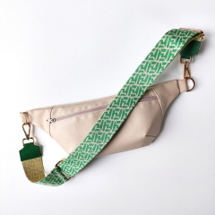Taschengurt Taschenriemen abstraktes Muster 5 cm breit, ecrue grn, grnes Leder,goldene Schnallen